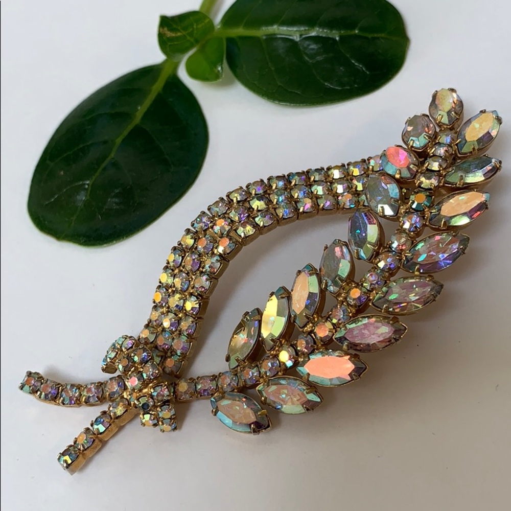 Vintage pin